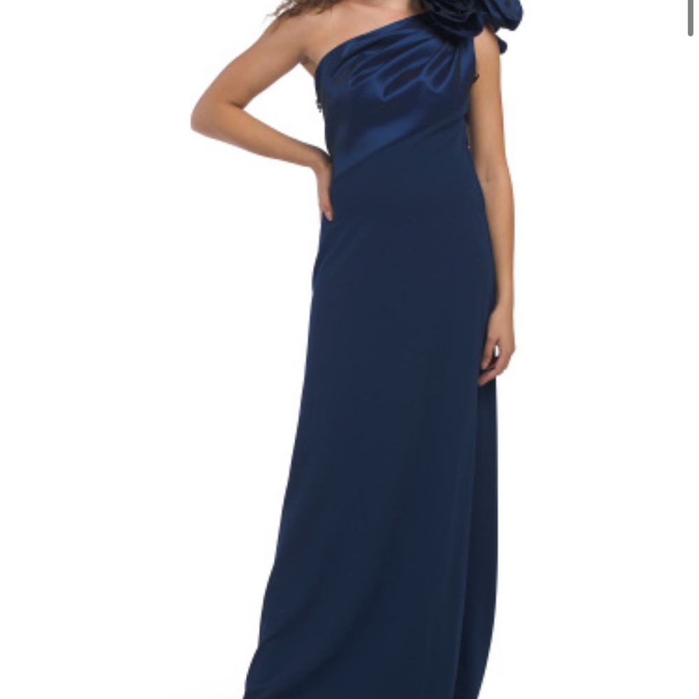 Elegant Navy Blue One-Shoulder Dress